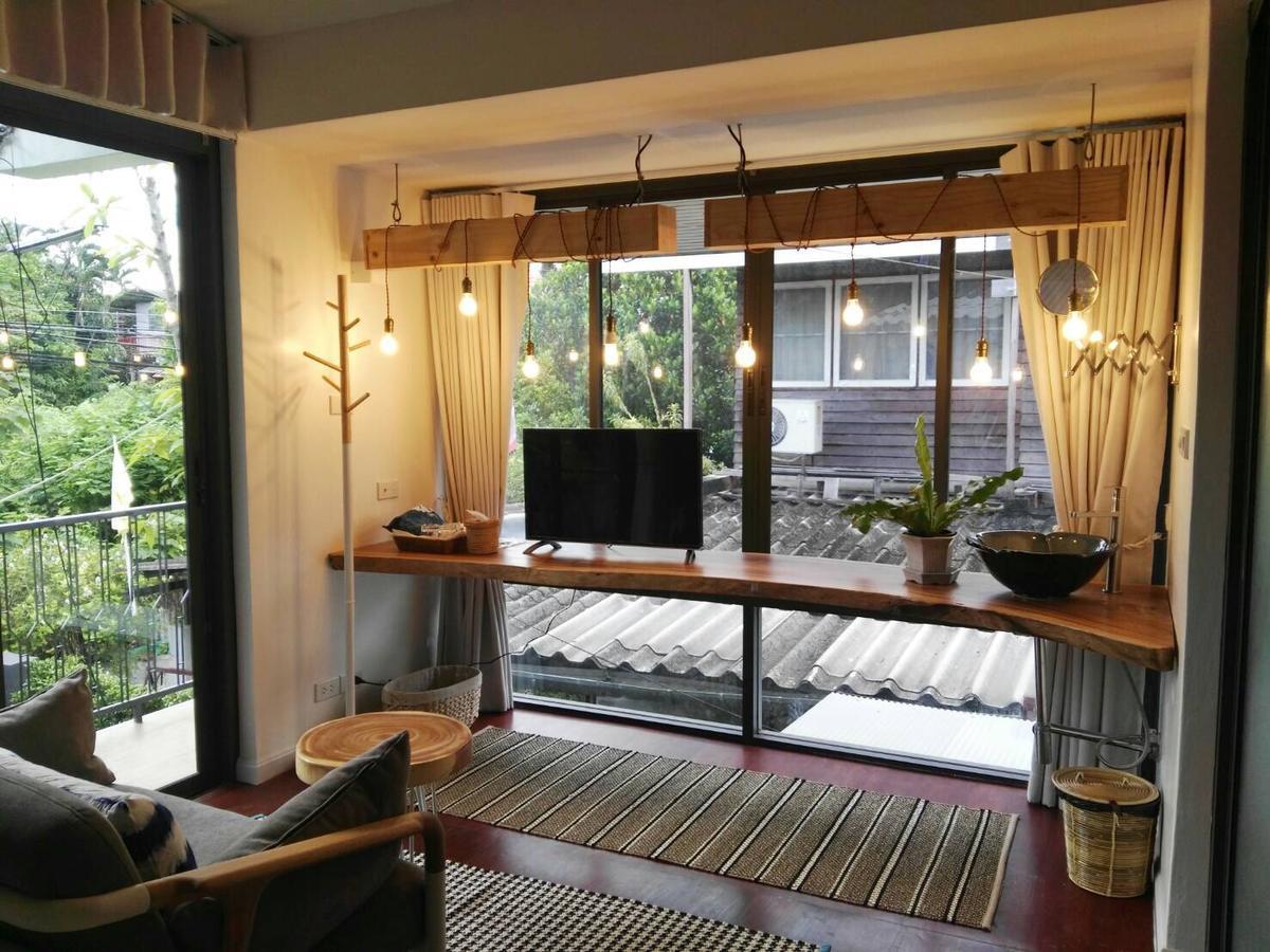 18 In Town Homestay Чиангмай Экстерьер фото